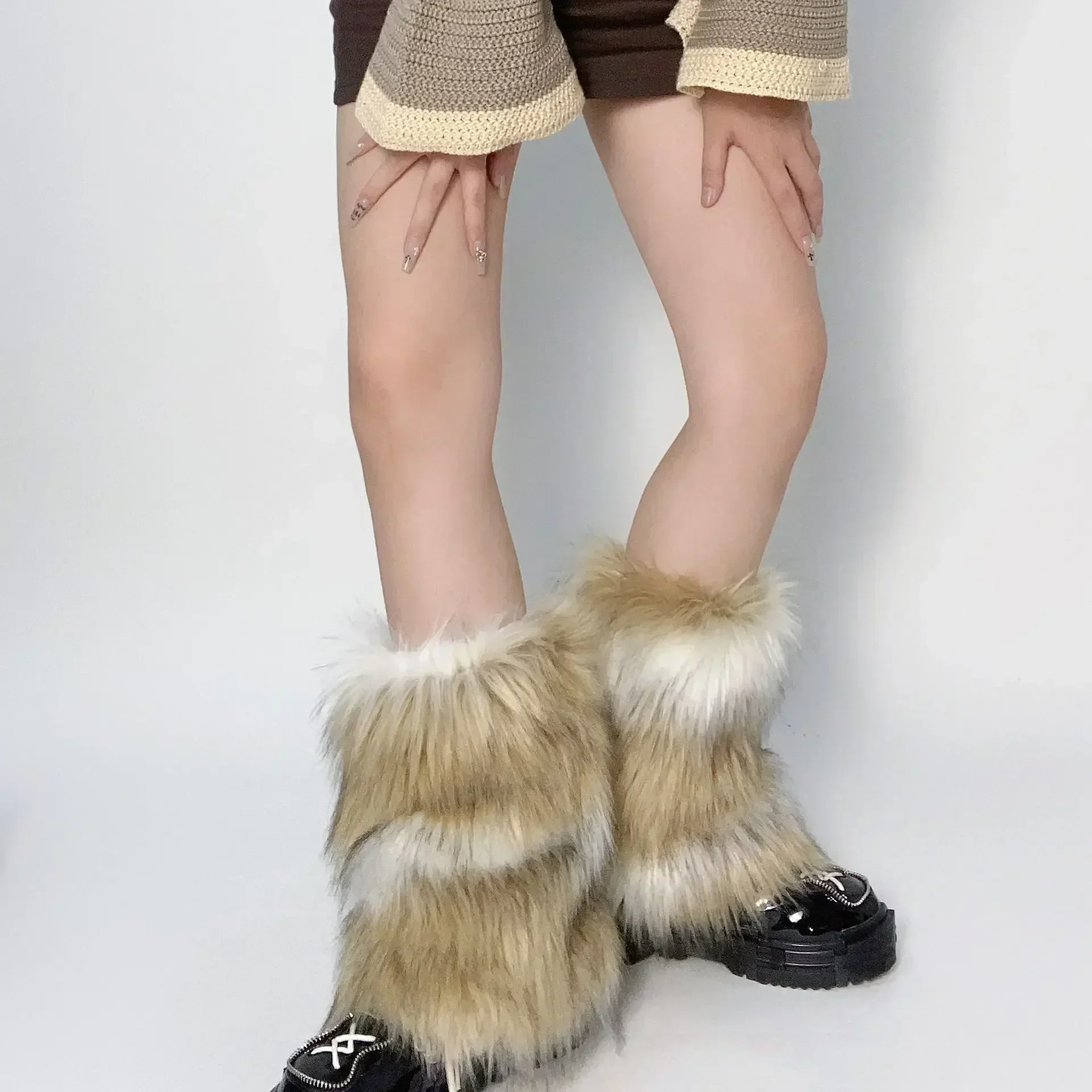 Gothic Faux Fur Vintage Sock - Image 8